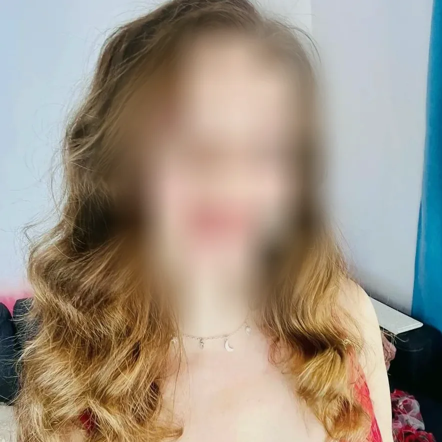 Sarah, 26