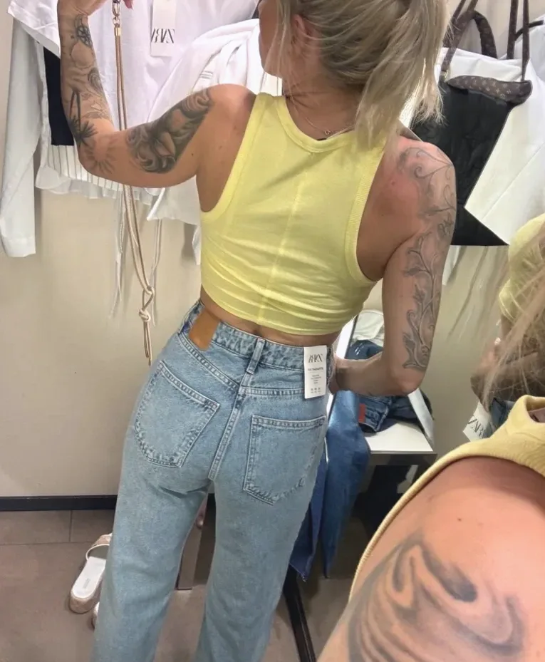 Sophia, 37