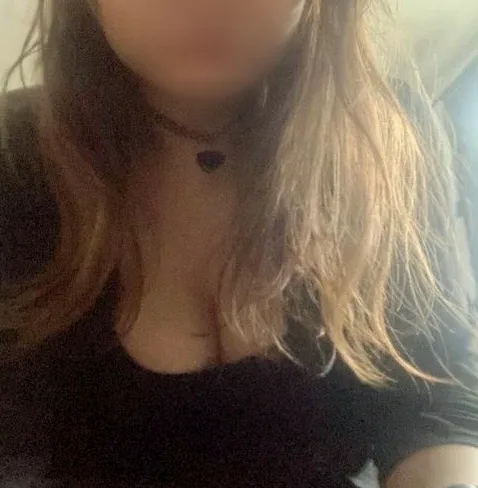 Valerie, 28